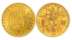 Zlatá numismatická mince České republiky s erbem a rytířem na koni